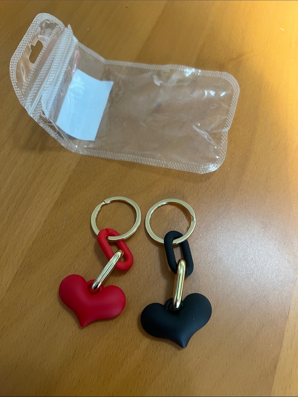 New 2Pc Heart Charm Keyring